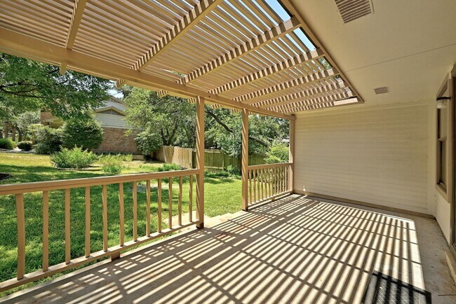 Building Photo - 6010 Salton Dr