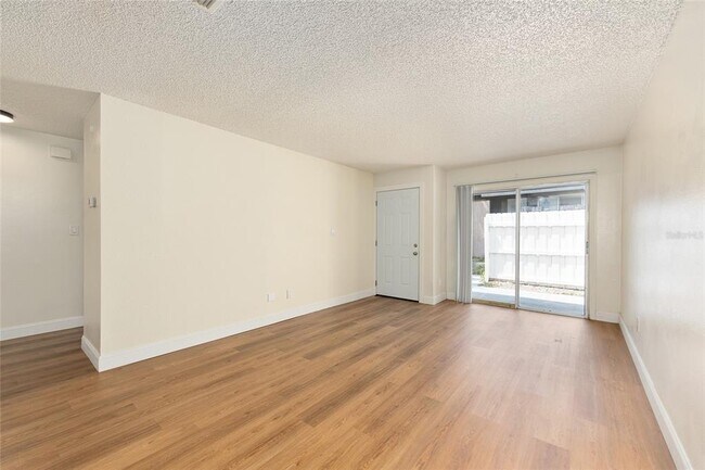 Building Photo - 3025 SE 55th Ave
