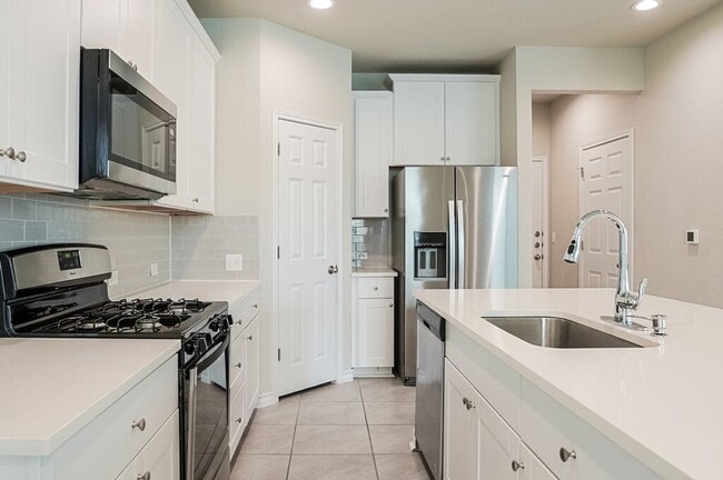 Building Photo - 5306 Golden Canary Ln