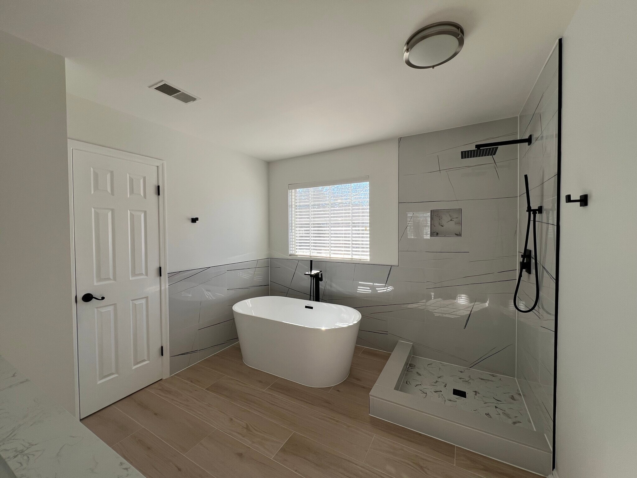 Building Photo - 14205 Brenham Dr