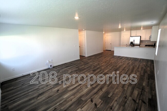 Building Photo - 798 Education St
