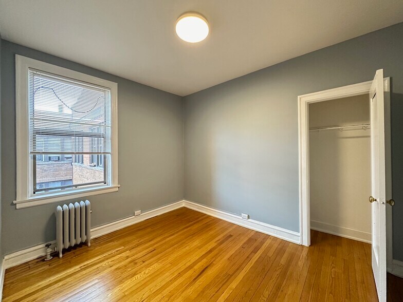 Building Photo - 1369 W Estes Ave