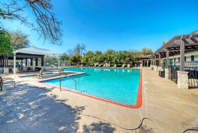 Building Photo - 601 Indian Run Dr