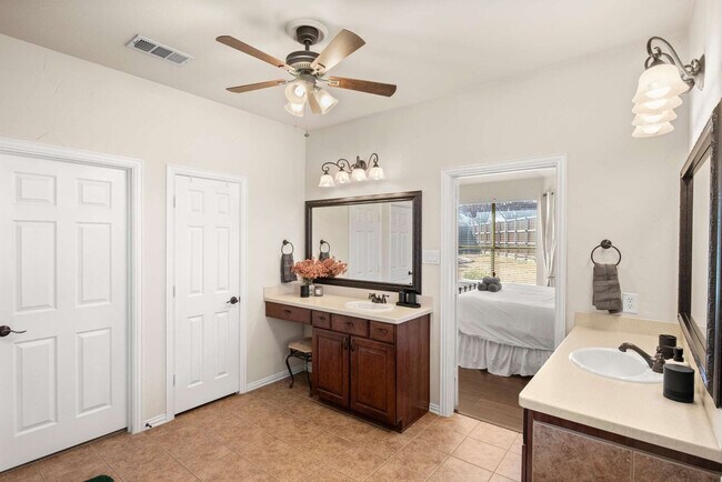 Building Photo - 201 Barkley Dr