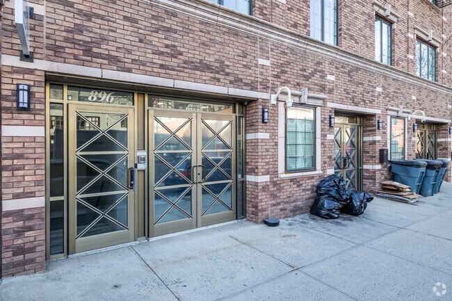 Building Photo - Bedford-Stuyvesant
