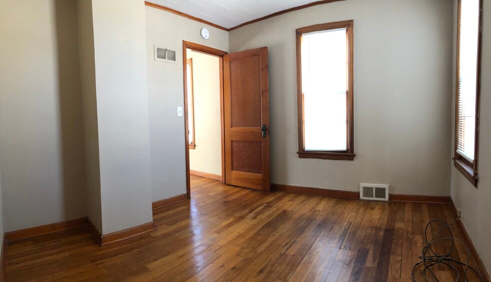 Bed #1 - 306 Commercial St