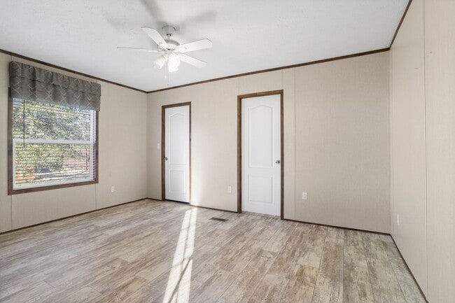 Building Photo - 19218 McLin Rd