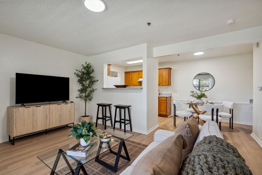 Building Photo - Tinker on Forty8