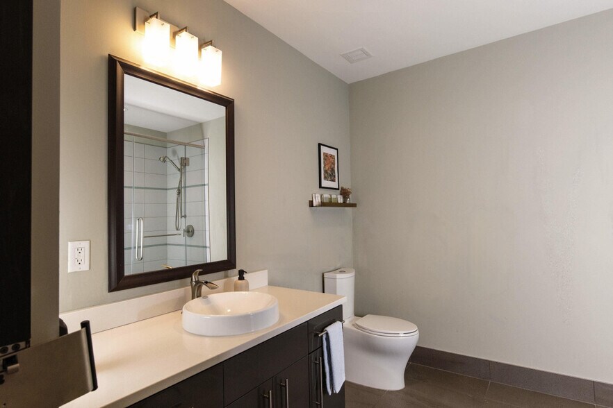 Building Photo - 225 E Michigan St