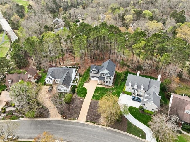 Building Photo - 3009 Ridge Dr