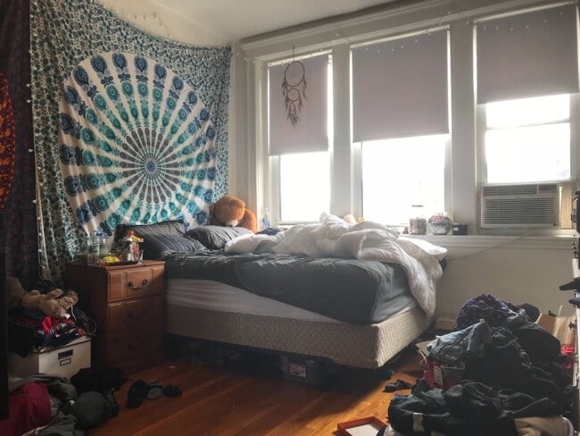 Building Photo - Nicely renovated 1 bed in a prime location in Allston!