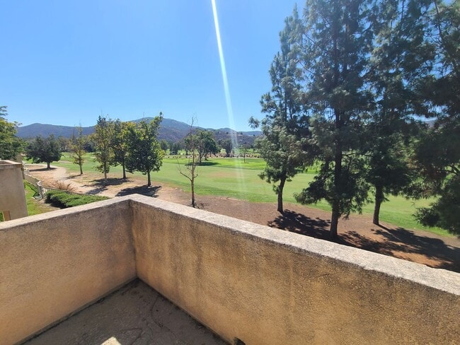 Building Photo - Great golf course views