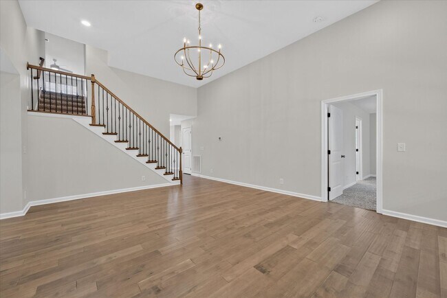 Building Photo - Like New Three Bedroom with Bonus!