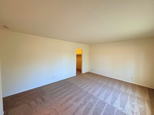 Building Photo - 183 Lechuza Ln