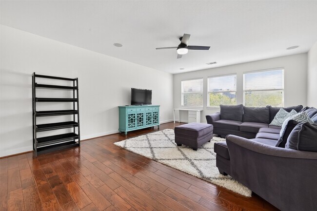 Building Photo - 99 Buck Trail Pl