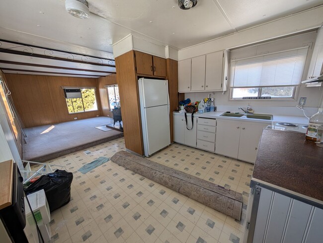 Building Photo - 1 Bedroom (Plus Bonus Room) 1 Bath Trailer...