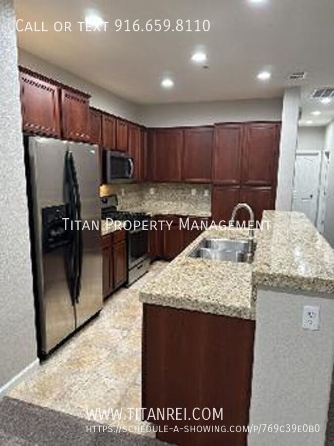 Building Photo - Folsom 2 bed 2 bath Condo - Managed by Tit...