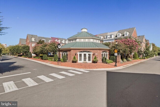Building Photo - 1223 Roundhouse Ln