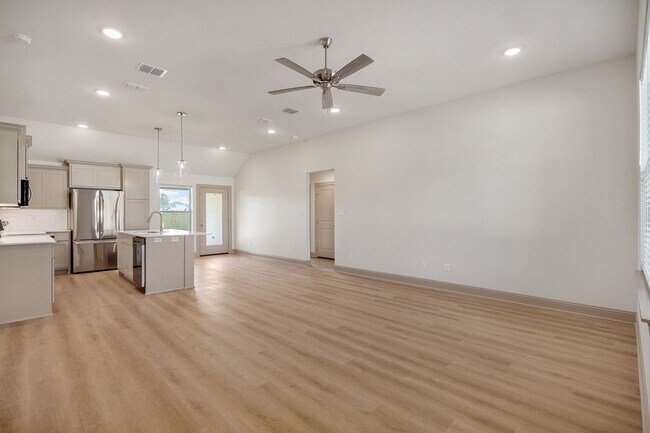 Building Photo - 3194 Dogwood Pk Blvd