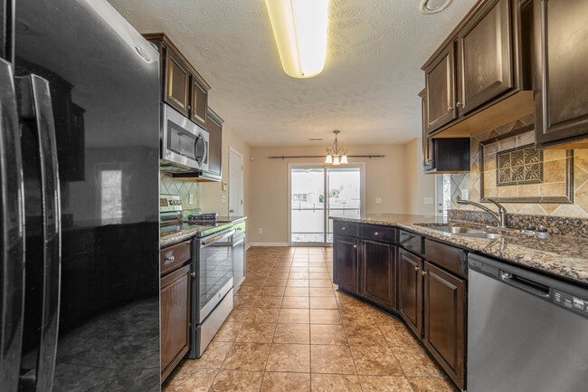 Building Photo - 355 Lockwood Dr