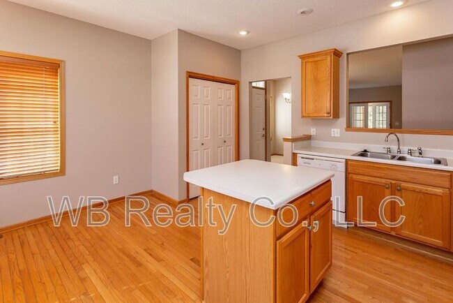 Building Photo - 7725 Wistful Vista Dr