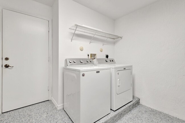 Building Photo - 1713 Arezzo Cir