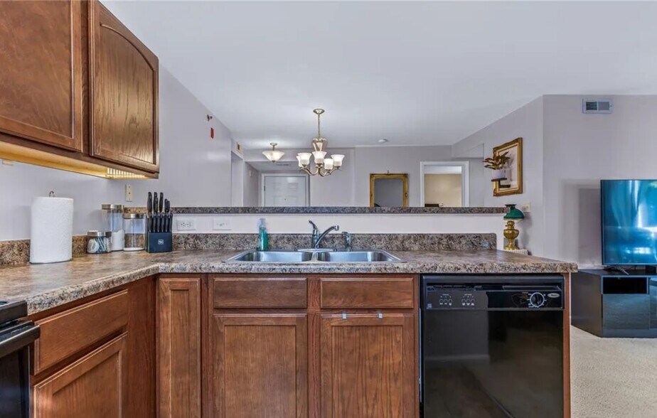 Building Photo - 9740 Bexley Station Dr