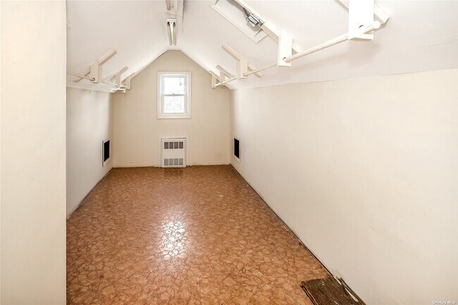 Building Photo - 713 Foch Blvd