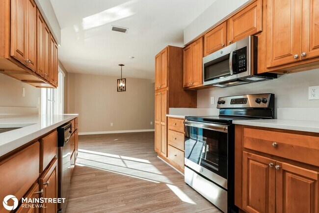 Building Photo - 1411 Cromwell Dr, Tarpon Springs, FL 34689