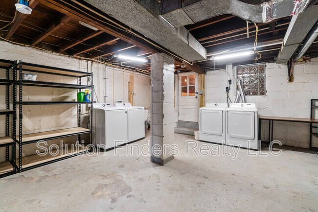 Building Photo - 2905 Yorkway