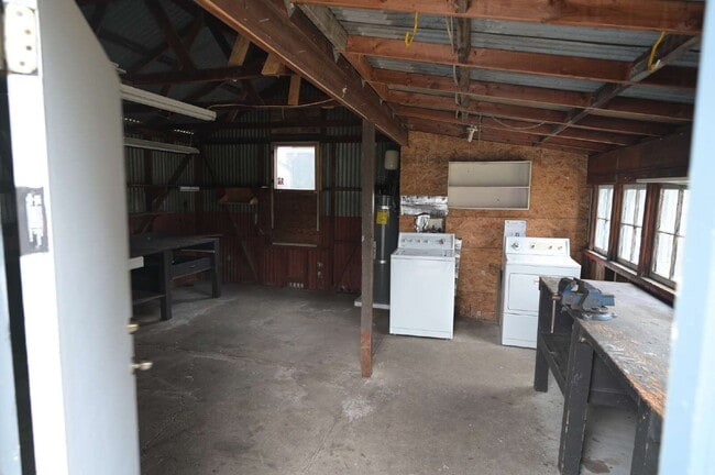 Building Photo - Studio in Sequim