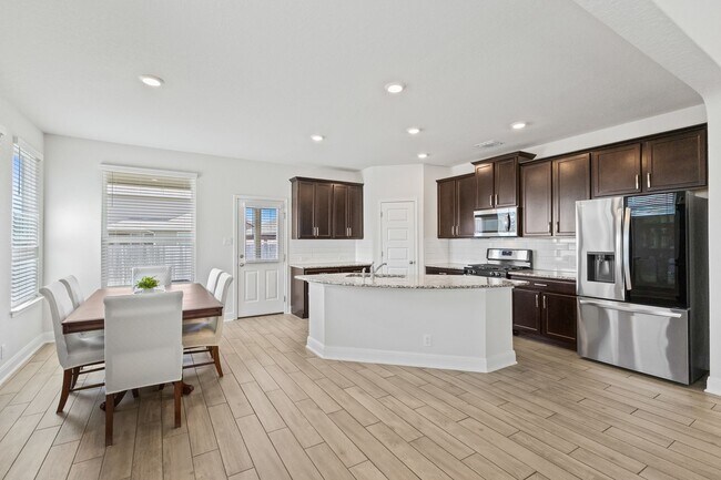 Building Photo - 9539 Bicknell Sedge