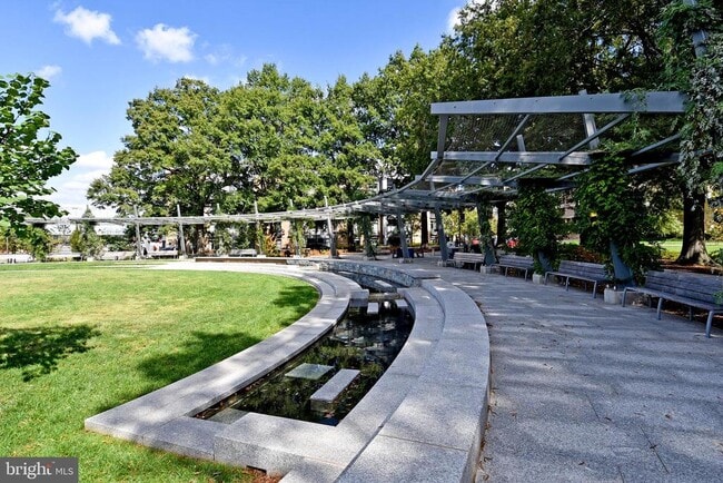 Building Photo - 73 G St SW