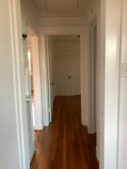 Building Photo - 2 Azalea court