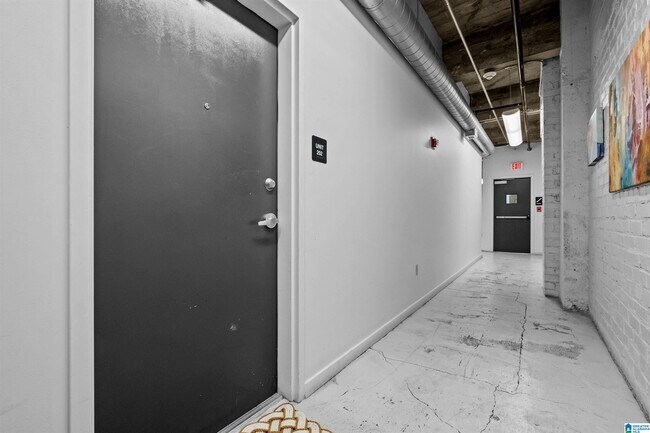 Building Photo - 2329 1st Ave N