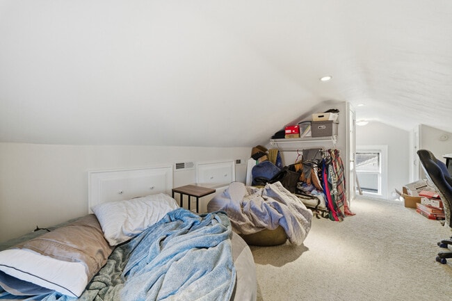 Building Photo - 710 Georgia Ave