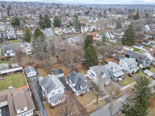 Building Photo - 123 Shotwell Park