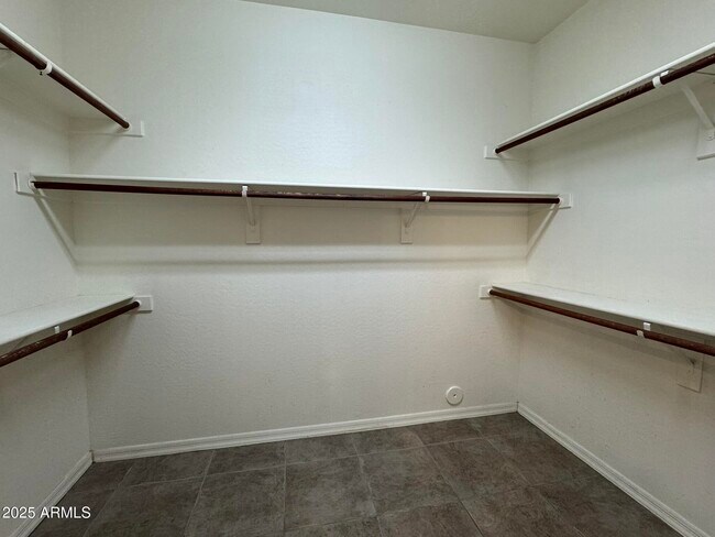 Building Photo - 2671 S Dragoon Dr