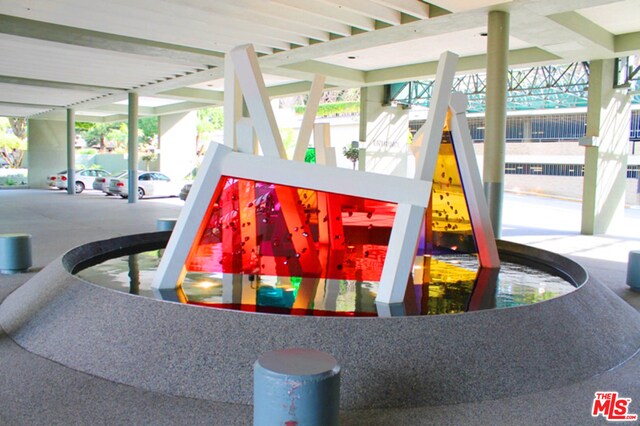 Visitor Parking - 880 W 1st St