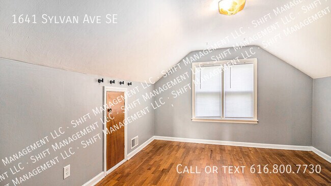 Building Photo - 1641 Sylvan Ave SE
