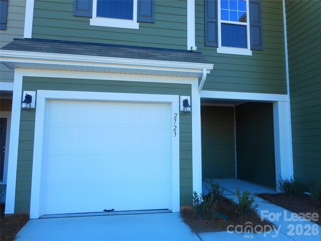 Building Photo - 2723 Yeager Dr NW