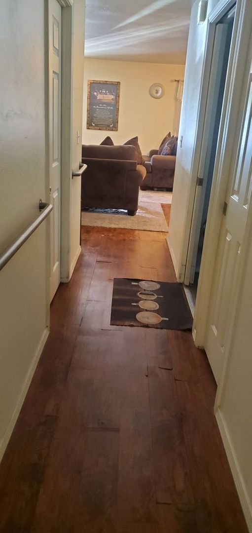 Building Photo - Handicap Accessible 2 bd, 2 ba - Beautiful...