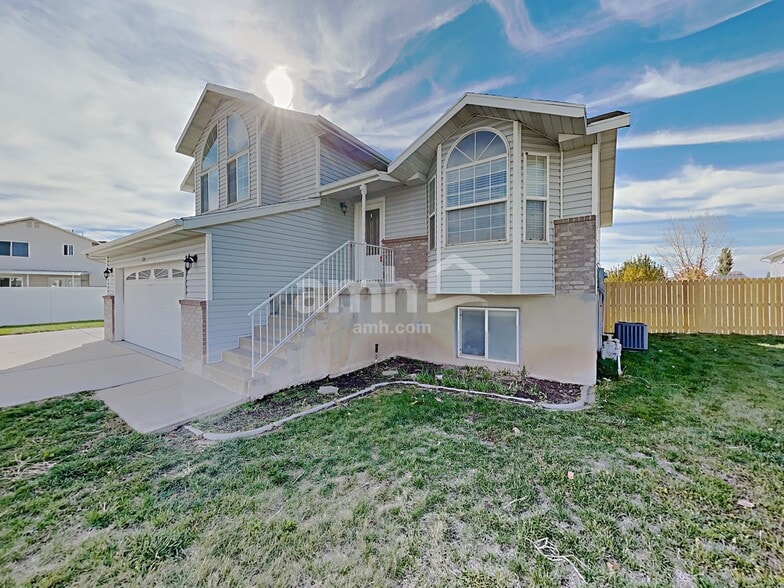 Building Photo - 126 S 1600 W