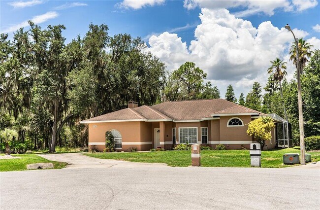 Building Photo - 2326 Deerbrook Dr