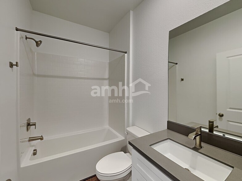 Building Photo - 9149 Crocker Pt Ct
