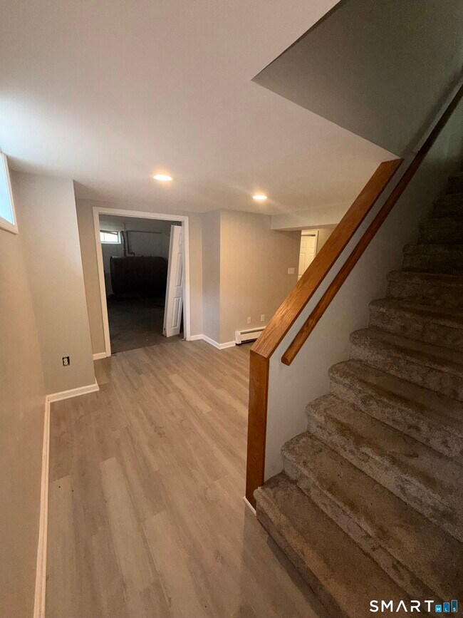 Building Photo - 32 Kaynor Dr