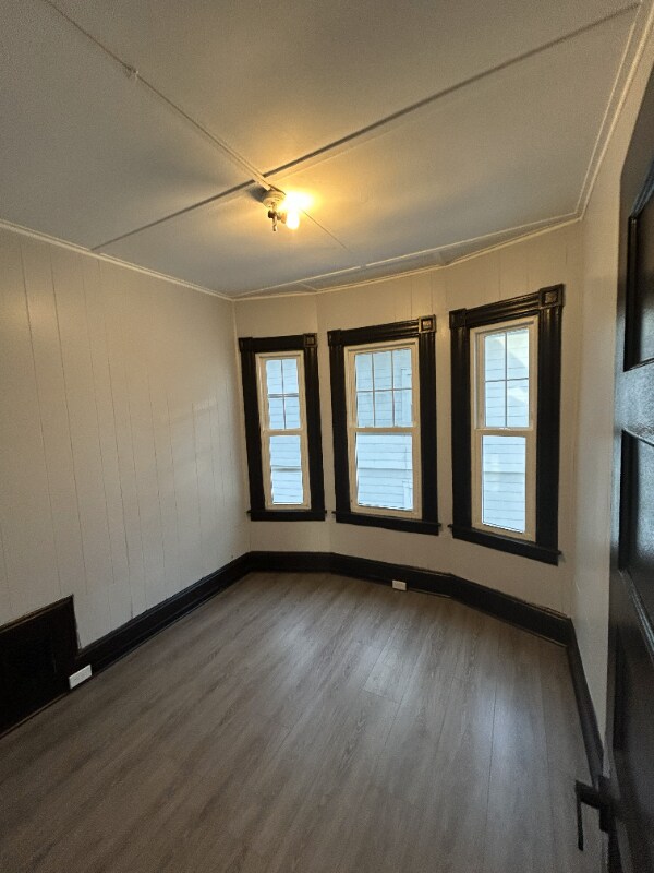 Building Photo - 132 Alderman St