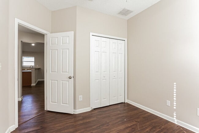 Building Photo - 10975 Campus Heights Ln