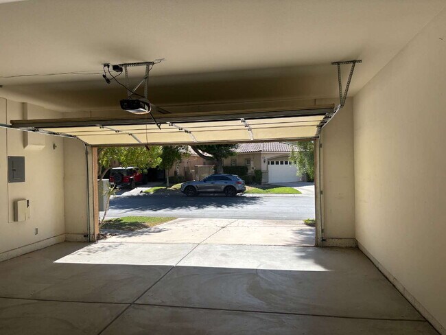 Building Photo - 45218 Coeur Dalene Dr