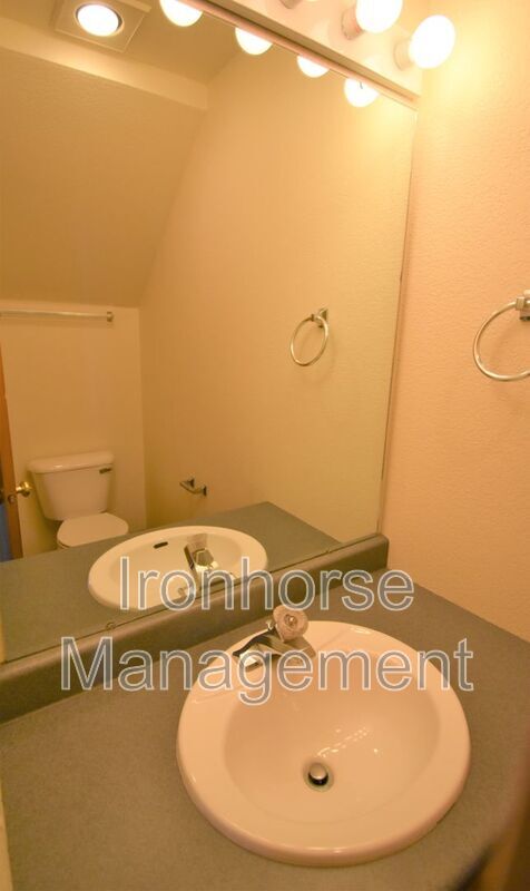 Building Photo - 2411 Wheeler Dr